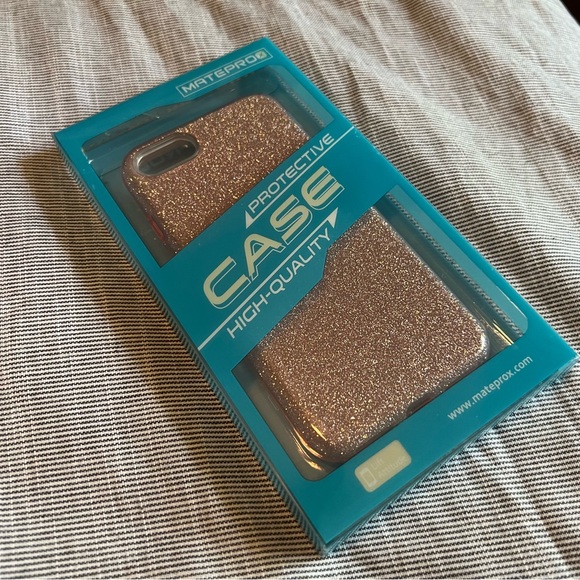 iPhone 7/8/SE Case - Picture 1 of 2